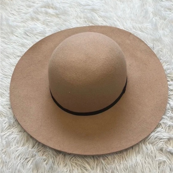 Express 100% Wool Tan Floppy Hat - Picture 1 of 5